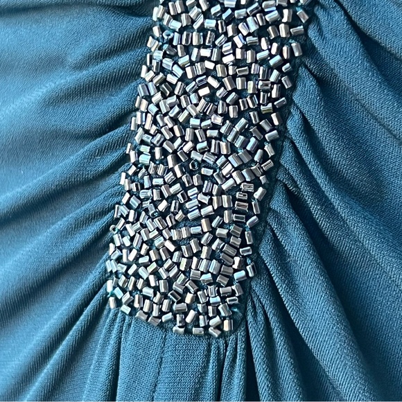 Laundry by Shelli Segal Teal gown w/ beading - Picture 6 of 15